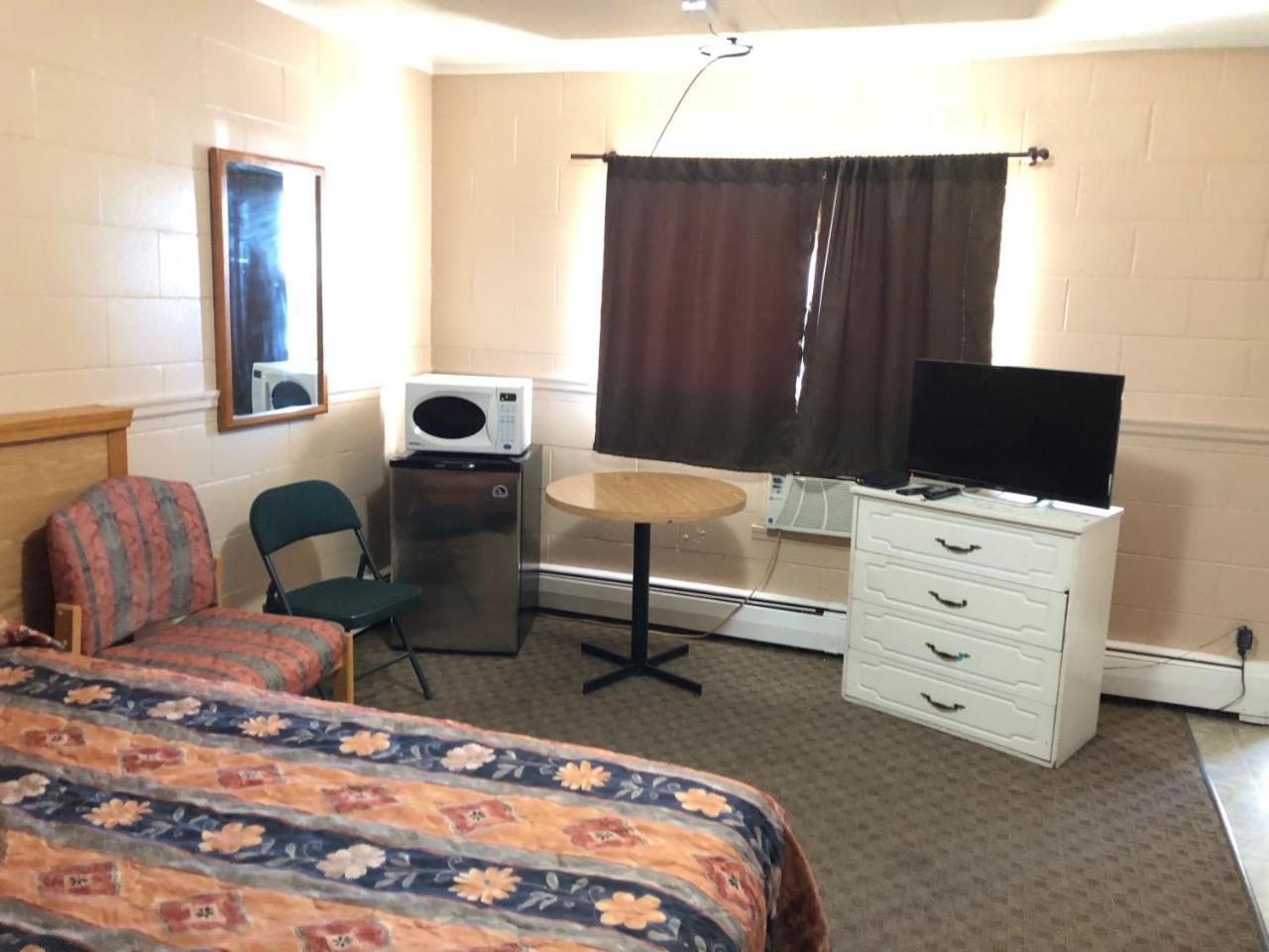 Bluebird Motel Innisfail Kültér fotó