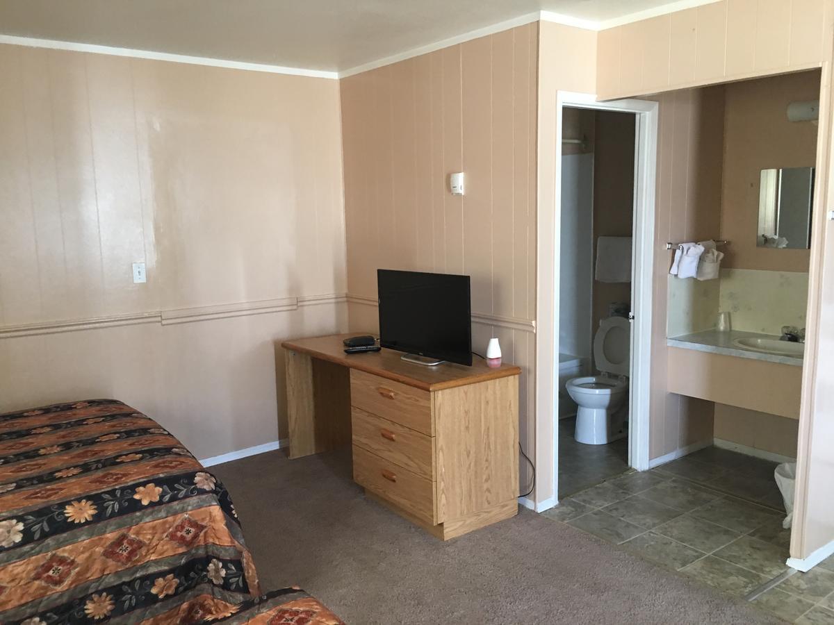 Bluebird Motel Innisfail Kültér fotó