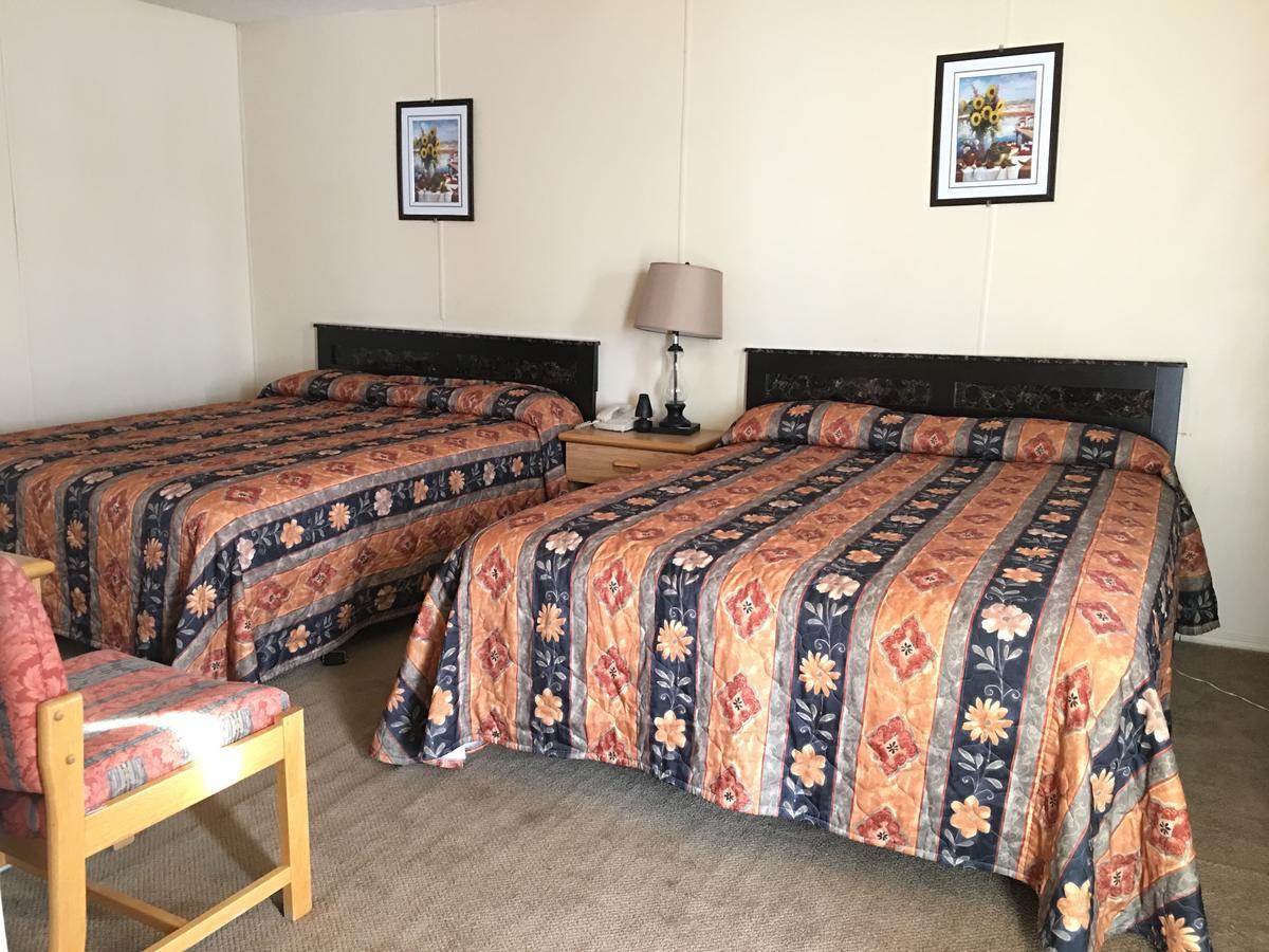 Bluebird Motel Innisfail Kültér fotó