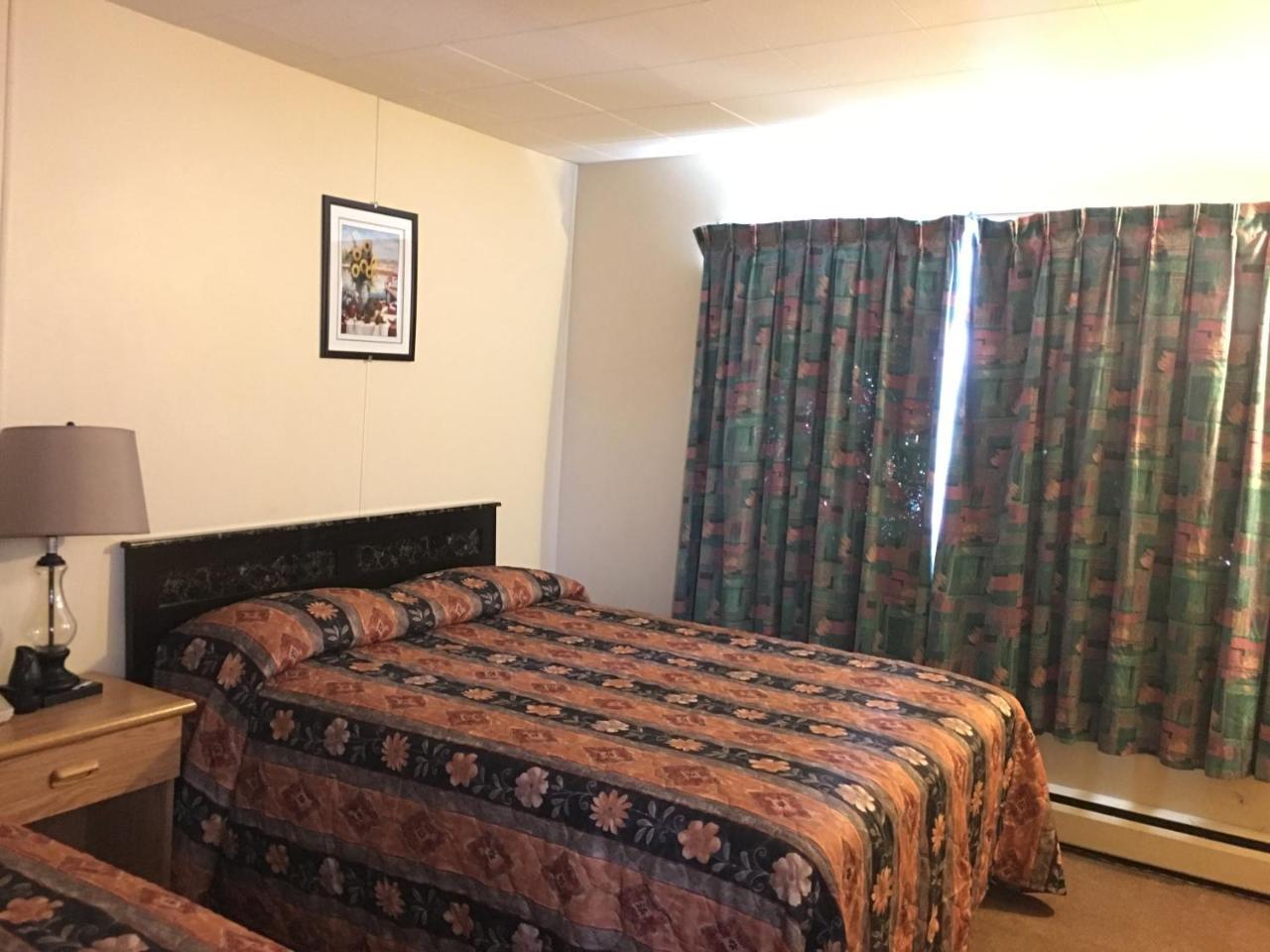 Bluebird Motel Innisfail Kültér fotó