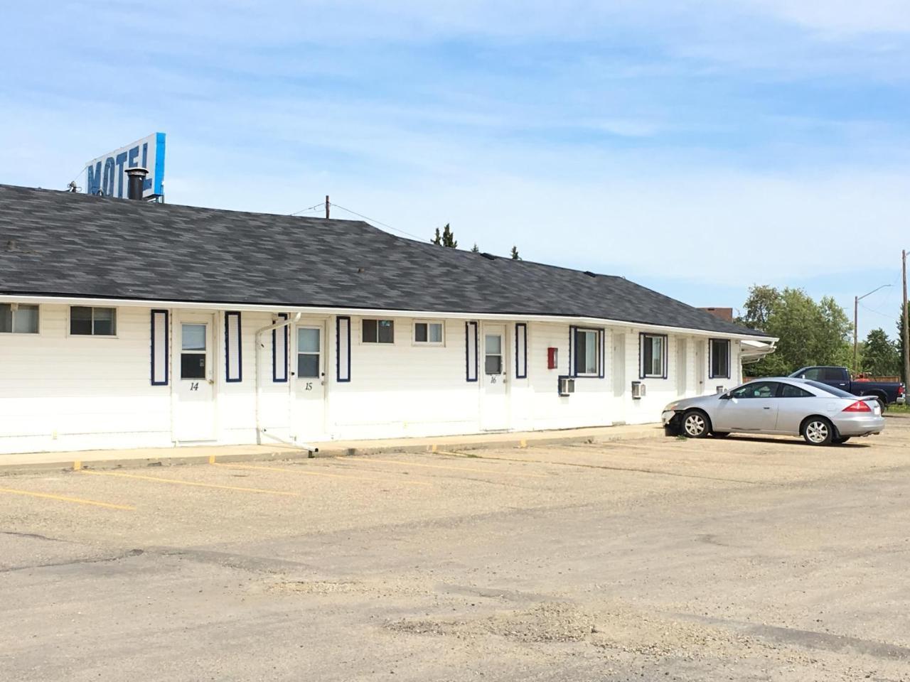 Bluebird Motel Innisfail Kültér fotó