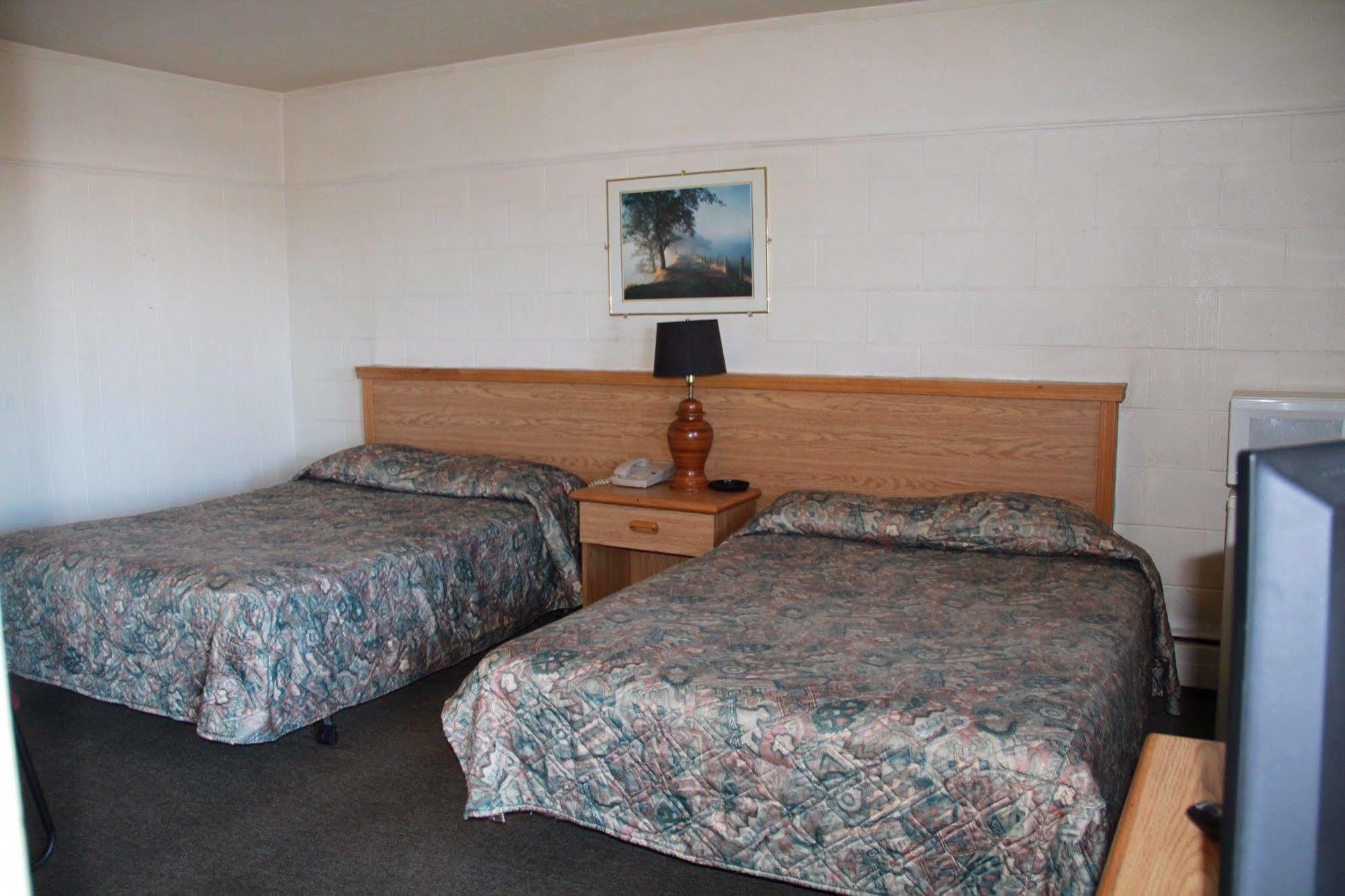 Bluebird Motel Innisfail Kültér fotó