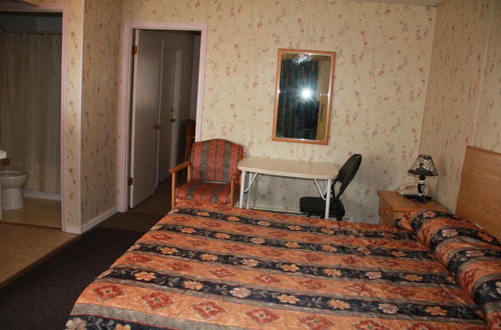 Bluebird Motel Innisfail Kültér fotó