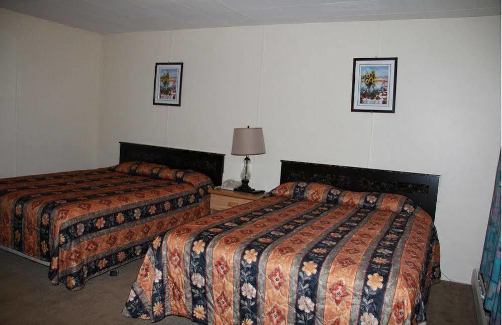 Bluebird Motel Innisfail Kültér fotó